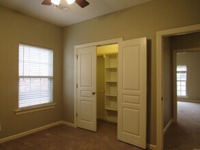 125 Orleans Dr in Maumelle, AR - Foto de edificio - Building Photo