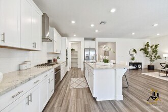 4040 Swing Way in Roseville, CA - Building Photo - Building Photo