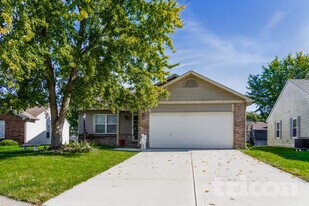 7111 Spurrington Cir in Indianapolis, IN - Building Photo