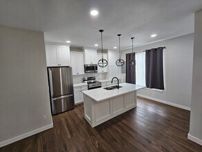 5303 N Crown Pt in Pharr, TX - Building Photo - Building Photo
