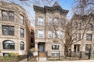 1345 N Maplewood Ave, Unit 3 in Chicago, IL - Building Photo