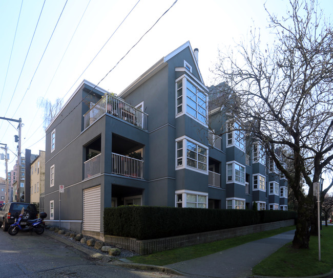 The Westbriar in Vancouver, BC - Building Photo - Building Photo