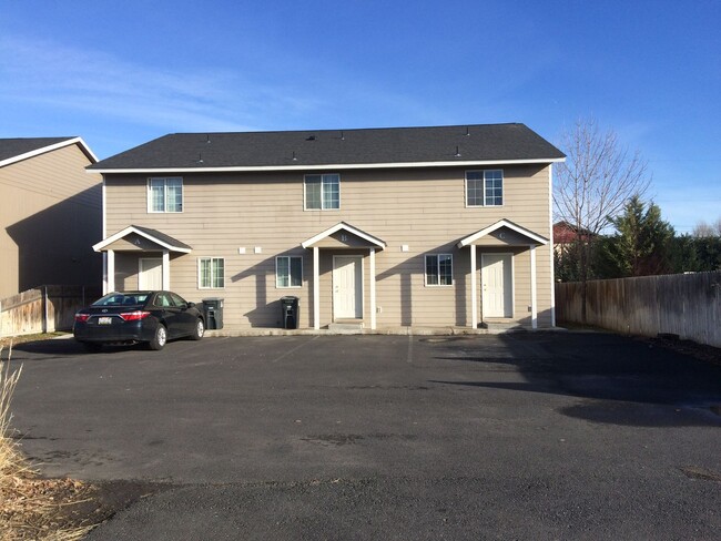 property at 1713 W Fern Dr