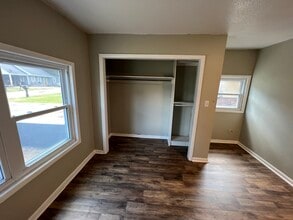 519 Lakeview Ave in Mccomb, MS - Building Photo - Building Photo