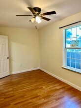 647 Cotton St in Baton Rouge, LA - Foto de edificio - Building Photo