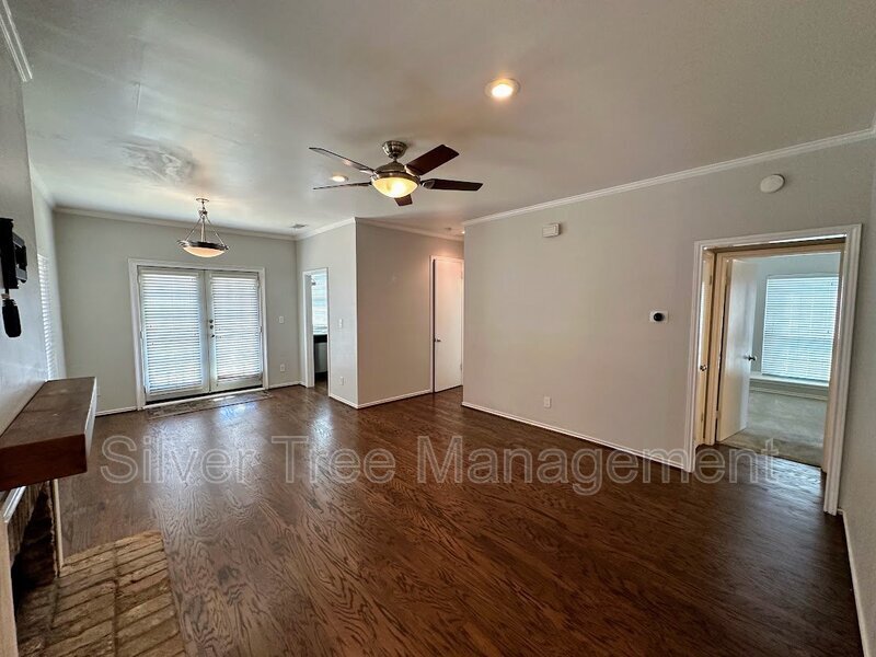 4405 Bowser Ave in Dallas, TX - Building Photo