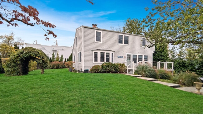 property at 19 Sherwood Dr