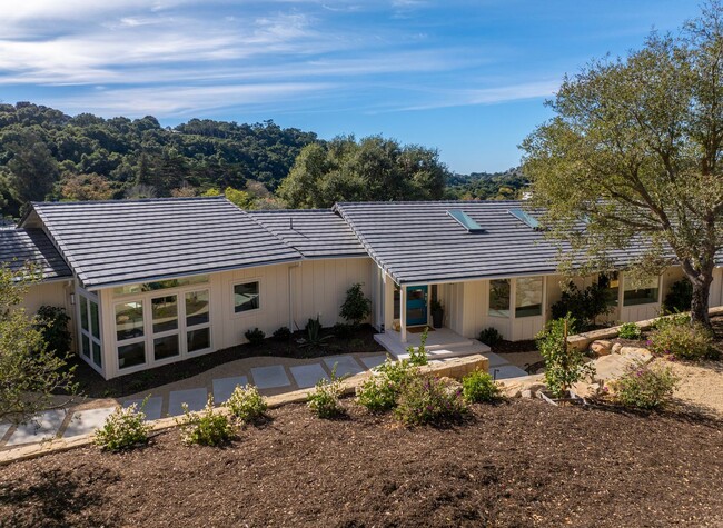 1057 Monte Dr in Santa Barbara, CA - Building Photo - Building Photo