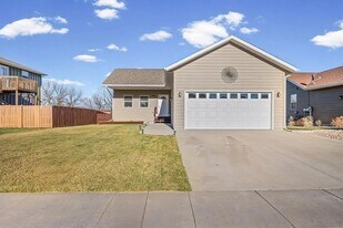 680 South St in Whitewood, SD - Building Photo