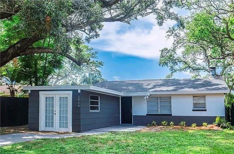 1274 Bertland Way in Clearwater, FL - Building Photo