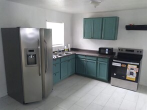 5237 Carmen St in Houston, TX - Building Photo - Building Photo