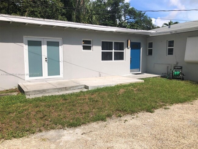 812 SW 16th Ct in Fort Lauderdale, FL - Building Photo - Building Photo