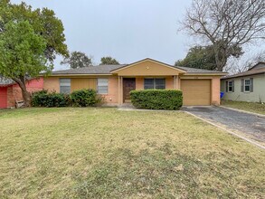 1118 La Porte Dr in Waco, TX - Foto de edificio - Building Photo