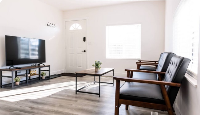 2315 S 500 E in Salt Lake City, UT - Foto de edificio - Building Photo