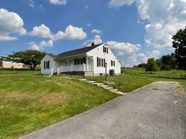 property at 1256 Arkton Rd