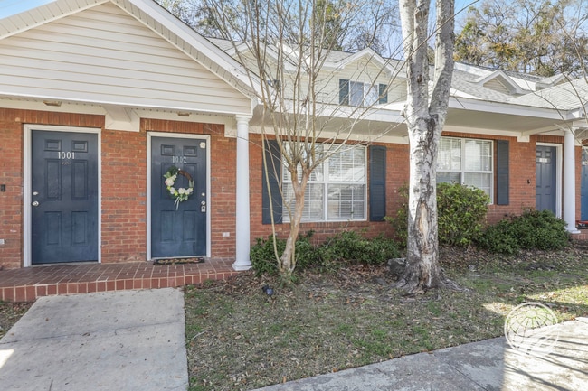 2738 W Tharpe St in Tallahassee, FL - Foto de edificio - Building Photo