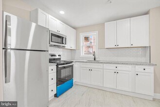 7010 Cedar Park Ave in Philadelphia, PA - Building Photo - Building Photo