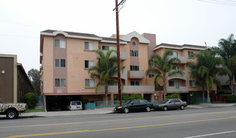 Angeles City Lights Apartments