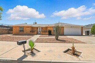 408 San Blas Dr in El Paso, TX - Building Photo