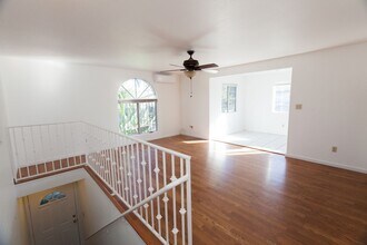 559 N Summit Ave-Unit -559 in Pasadena, CA - Building Photo - Building Photo