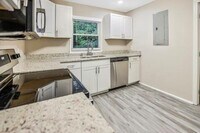 3473 Pinehill Dr photo'