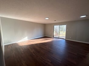 210 Lakeview Dr in Tupelo, MS - Building Photo - Building Photo