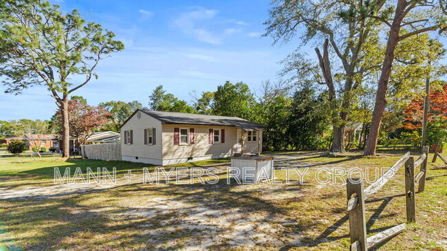 718 W Mountain Dr in Fayetteville, NC - Building Photo - Building Photo