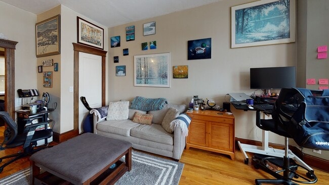 1868 Commonwealth Ave in Boston, MA - Building Photo - Building Photo