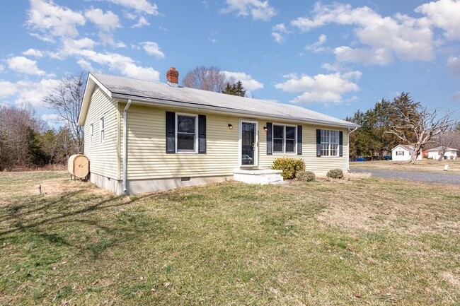 8430 Courthouse Rd in Spotsylvania, VA - Foto de edificio - Building Photo