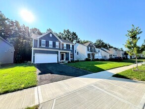 580 Habitat Wy in Sunbury, OH - Building Photo - Building Photo