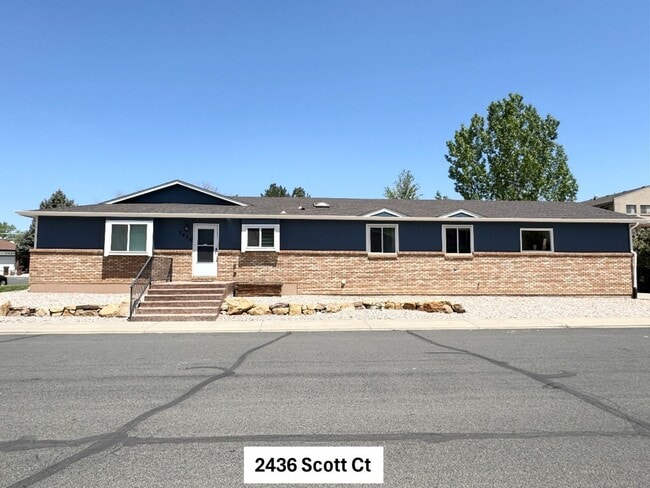 2436 Scott Ct in Longmont, CO - Building Photo - Building Photo