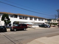 111 Vista Del Mar in Redondo Beach, CA - Foto de edificio - Building Photo