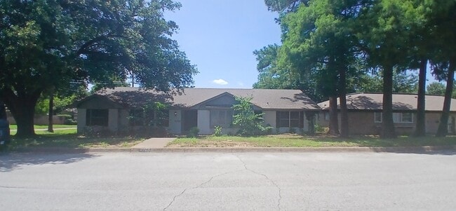 property at 7274 Yolanda Dr