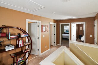 4010 Lake Manor Way in Atlanta, GA - Building Photo - Building Photo