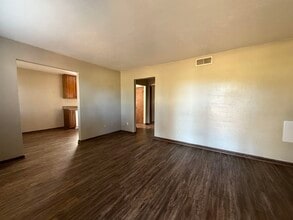 1411 Lazy Brook in Tallahassee, FL - Foto de edificio - Building Photo