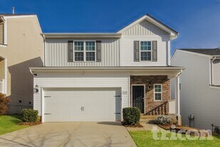 11335 Breezehill Ln in Charlotte, NC - Building Photo