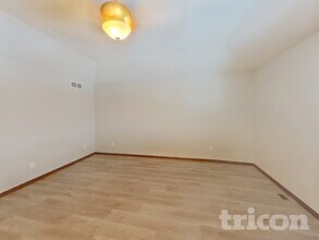 1133 Rosemary Ln in Chaska, MN - Building Photo - Building Photo