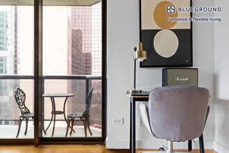 235 W 48th St, Unit FL37-ID50 in New York, NY - Building Photo - Building Photo