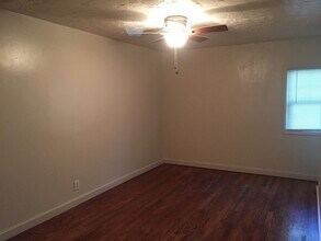 1045 Warner St in Chico, CA - Building Photo - Building Photo