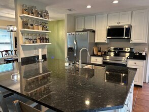 1105 Missionwood Ln in Tallahassee, FL - Building Photo - Building Photo