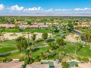 80670 Spanish in La Quinta, CA - Foto de edificio - Building Photo