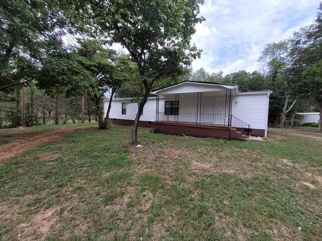 property at 462 Pineywoods Rd
