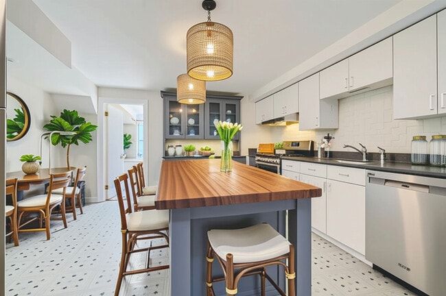 property at 229 S Ann St