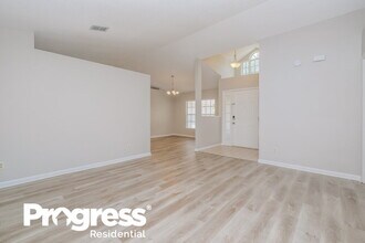 10414 Ashley Oaks Dr in Riverview, FL - Building Photo - Building Photo