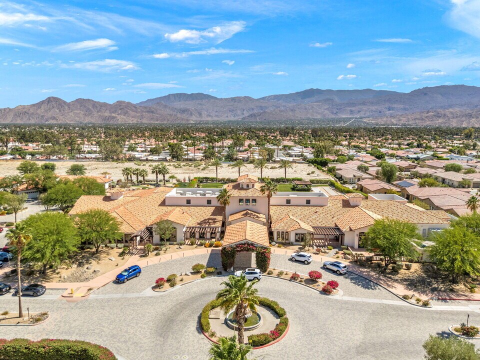 2801 Via Calderia in Palm Desert, CA - Building Photo