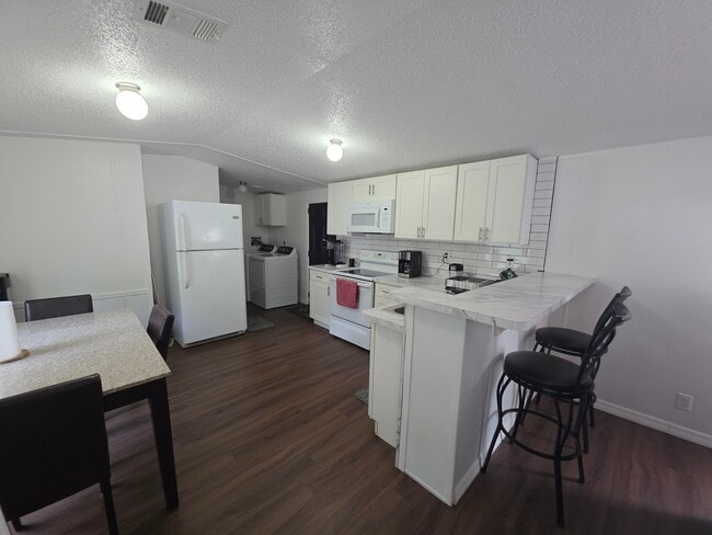 2160 Milrose Dr in New Smyrna Beach, FL - Building Photo - Building Photo