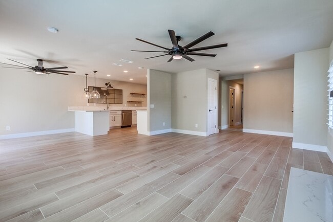 property at 1204 Palomar Pl