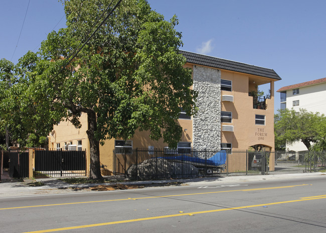 The Forum in North Miami, FL - Building Photo - Building Photo