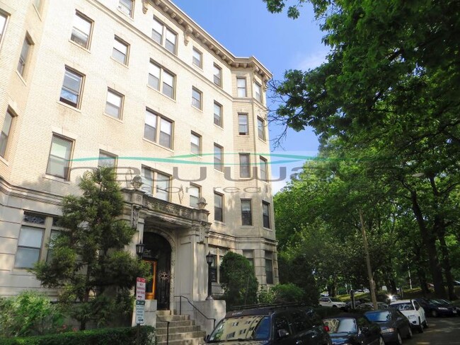 50 Charlesgate E, Unit 178