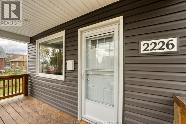 2226 Mercer St in Windsor, ON - Building Photo - Building Photo